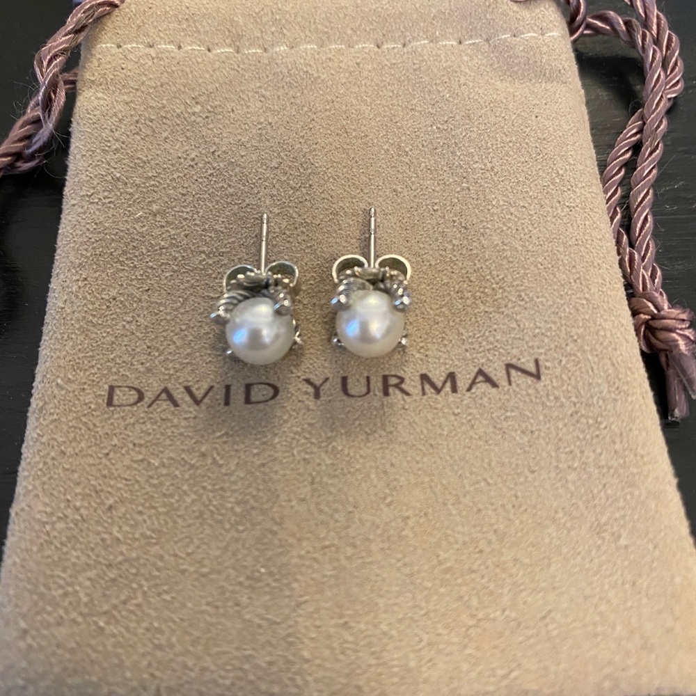 David Yurman pearl earrings